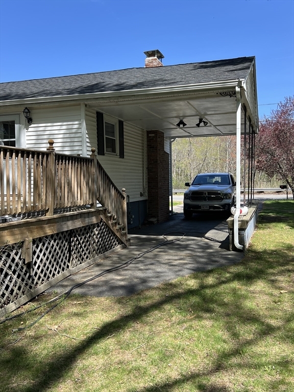 Building Photo - 906 Pond St
