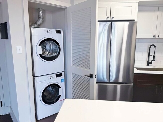 Building Photo - 801 15th St S