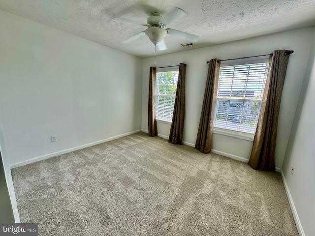 Building Photo - 700 S Lakeview Dr