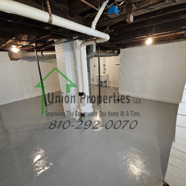 Building Photo - 516 Glenwood Ave