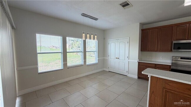 Building Photo - 24 Los Lagos Dr