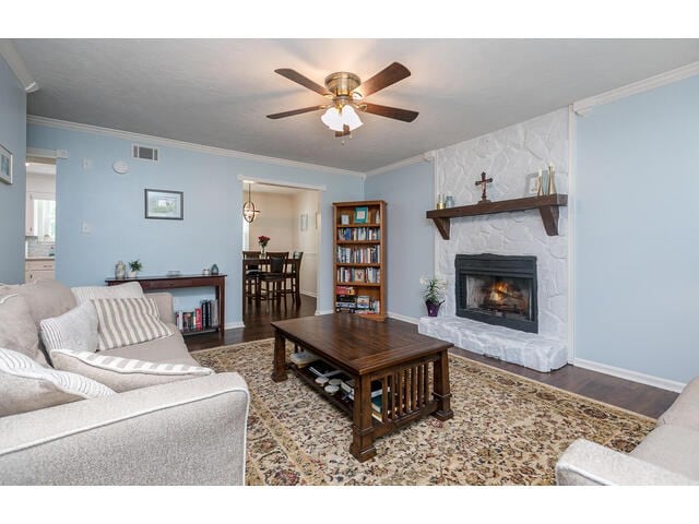 Building Photo - 4061 Melrose Dr