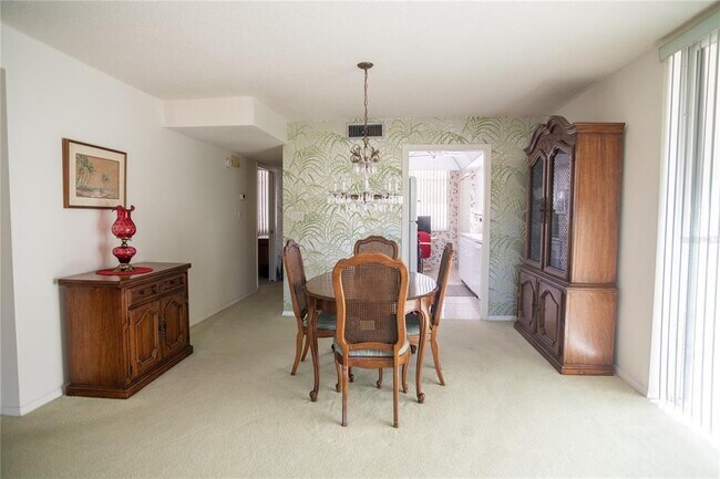 Building Photo - 2630 Pearce Dr