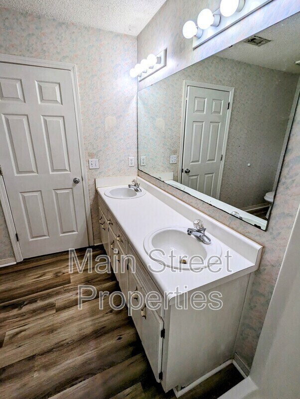 Building Photo - 3441 Jubilee Dr