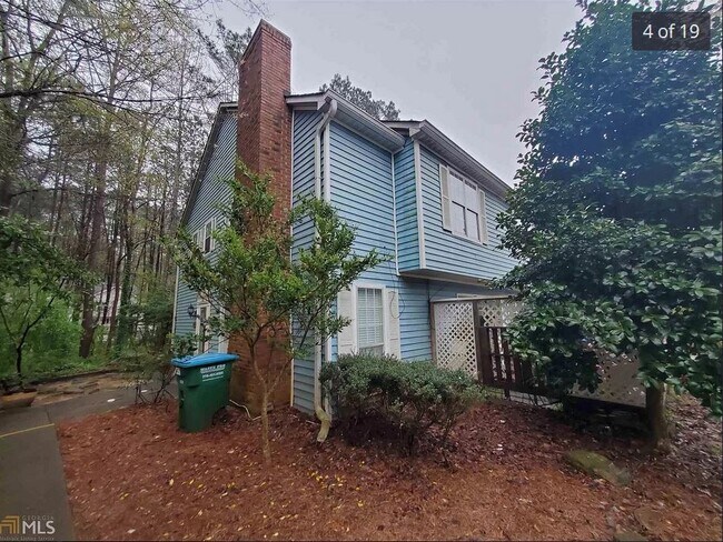 Building Photo - 1161 Greenyard Way