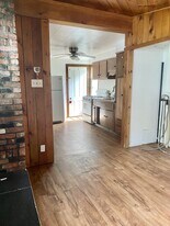 Building Photo - 113 Pleasant St