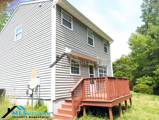 Building Photo - 7 Albert Ct