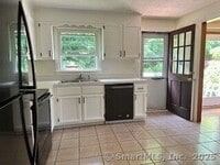 Building Photo - 24 Candlewood Ln