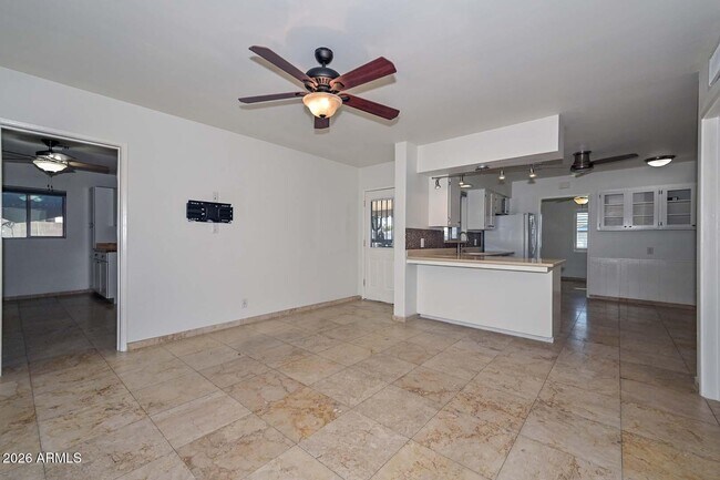 Building Photo - 6816 E Coronado Rd