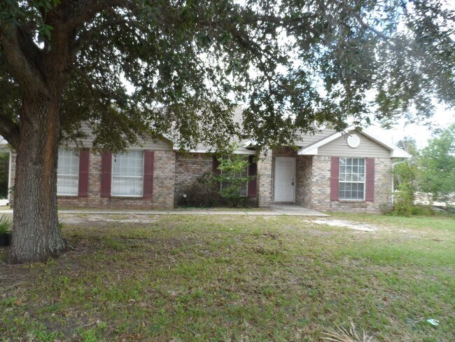 Building Photo - BEAUTIFUL BRICK 4 BEDROOM 2 BATH HOME AVAILABLE NOW CONTACT KAREN GUARDINO, REALTOR 386-747-9295
