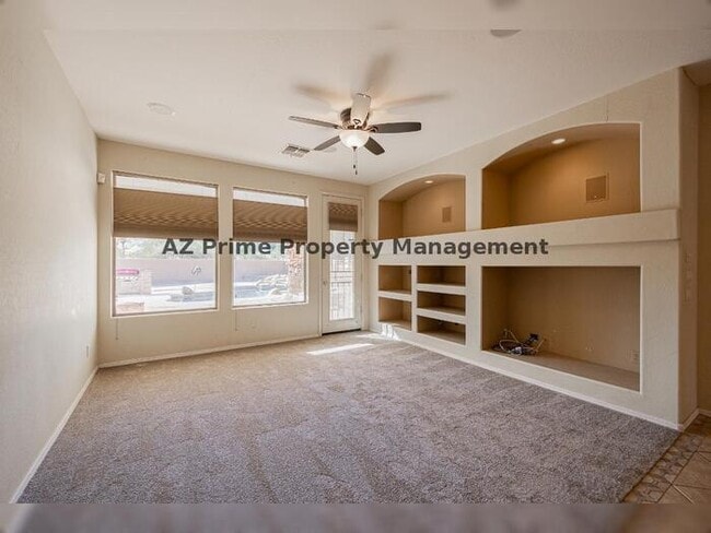Building Photo - 2419 W Darrow St
