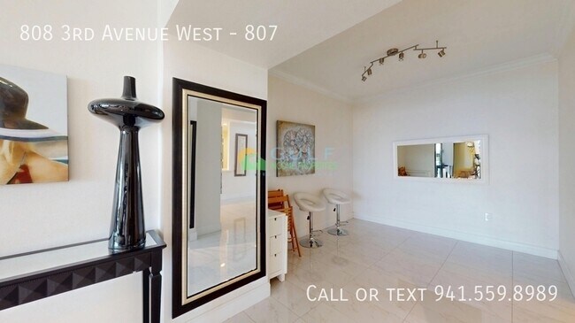 Building Photo - 808 3rd Ave W