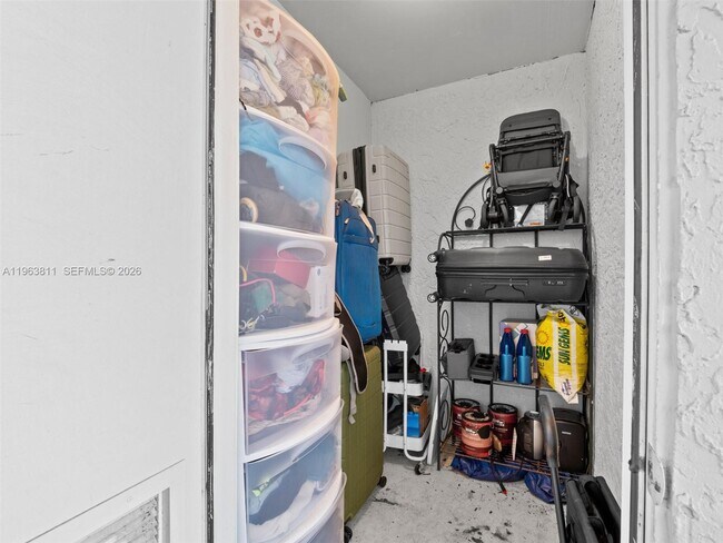 Building Photo - 2553 NW 42nd Ave