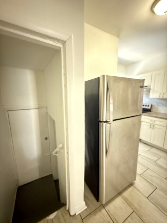 Building Photo - Amazing 3 beds 1bath FULLY ELECTRIC HOUSE