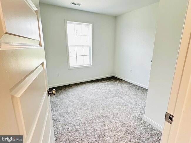 Building Photo - 6 Lismore Pl