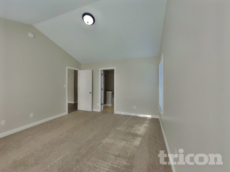 Building Photo - 3345 Deerbrook Dr