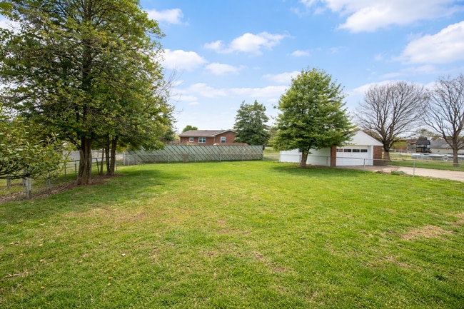 Building Photo - ? Remodeled Shivley 3 Bedroom, 1.5 Bathroom Home! ?