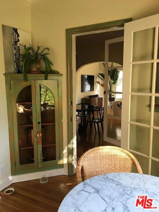 Building Photo - 1122 S Hayworth Ave