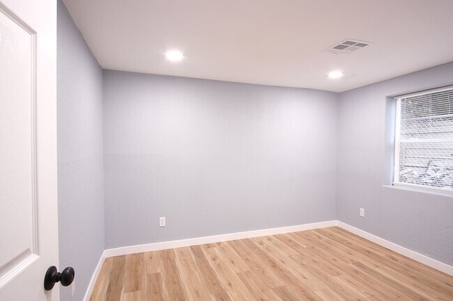 Building Photo - 1663 Gene Rd