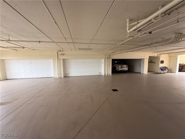 Building Photo - 11100 Harbour Yacht Ct