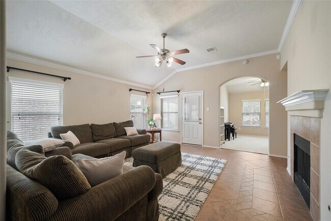 Building Photo - 14411 Dakota Bend Dr