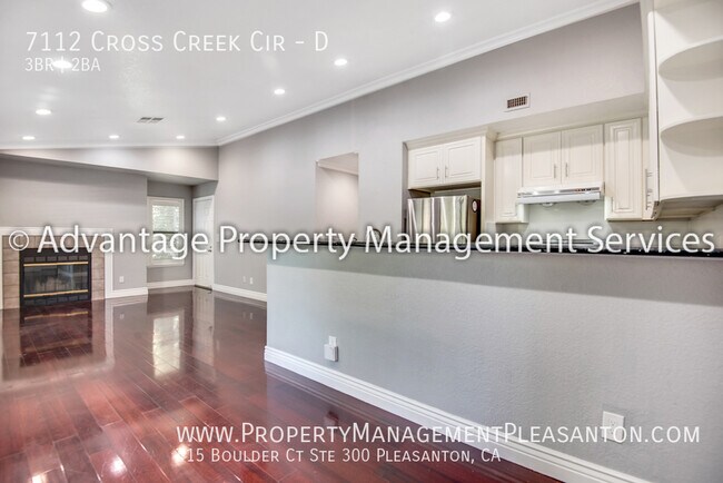 Building Photo - 7112 Cross Creek Cir