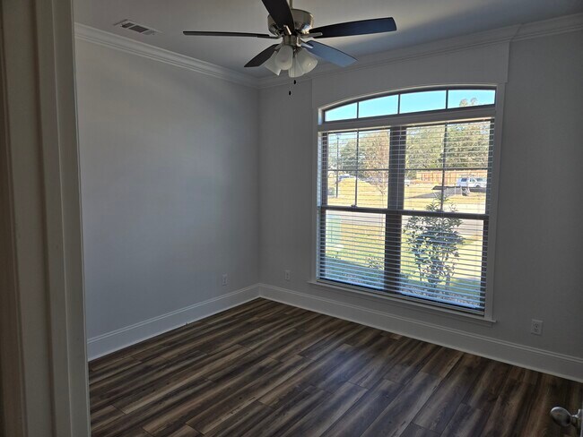 Building Photo - Hamilton Green Townhomes