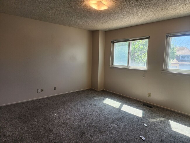 Building Photo - 4-Bedroom, 3-Bath, 2 Car-Garage