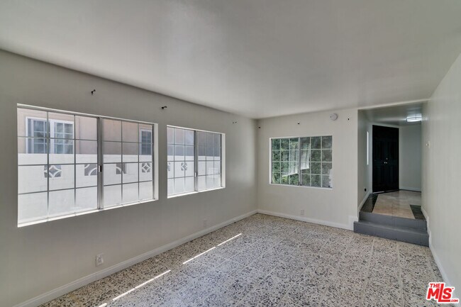 Building Photo - 15013 Hartsook St