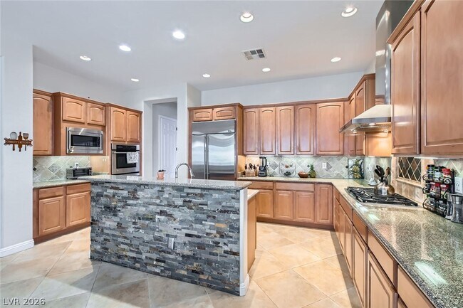 Building Photo - 7387 Preen St