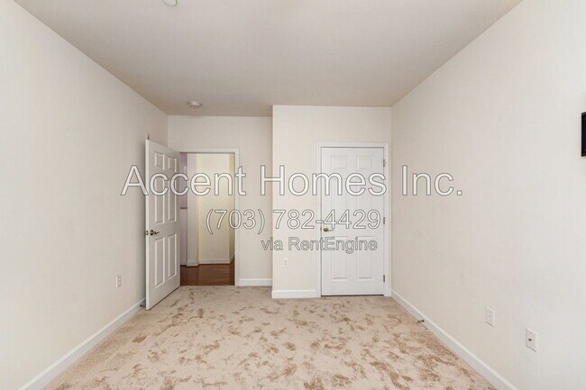 Building Photo - 2101 N Monroe St