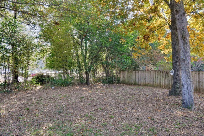 Building Photo - 146 Spring Oak Ln
