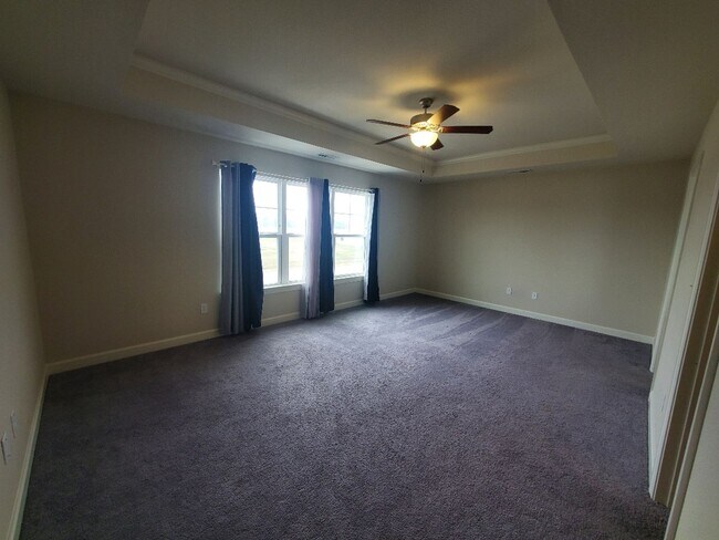 Building Photo - Luxurious 4BR/2.5BA Home with Spacious Living Spaces and Elegant Touches