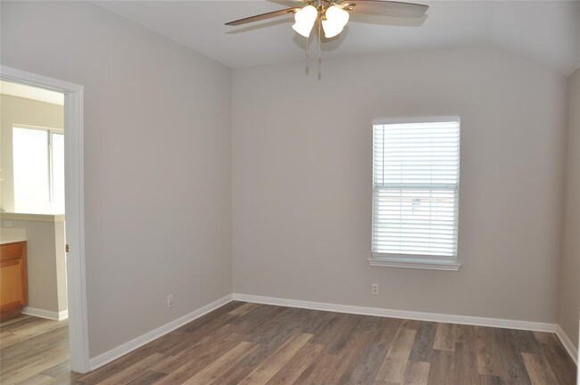 Building Photo - 272 Spillway Dr