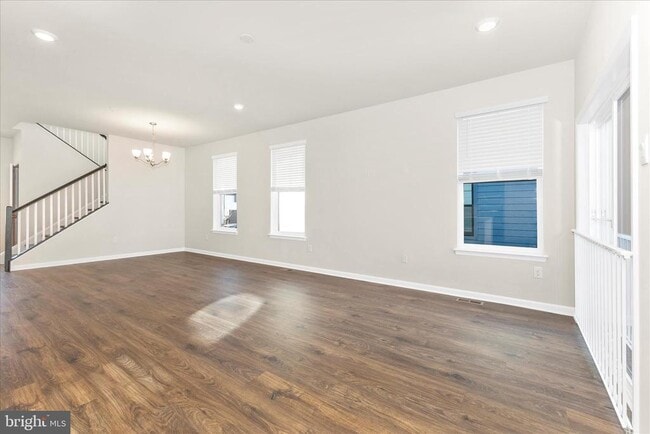 Building Photo - 461 Hanson St