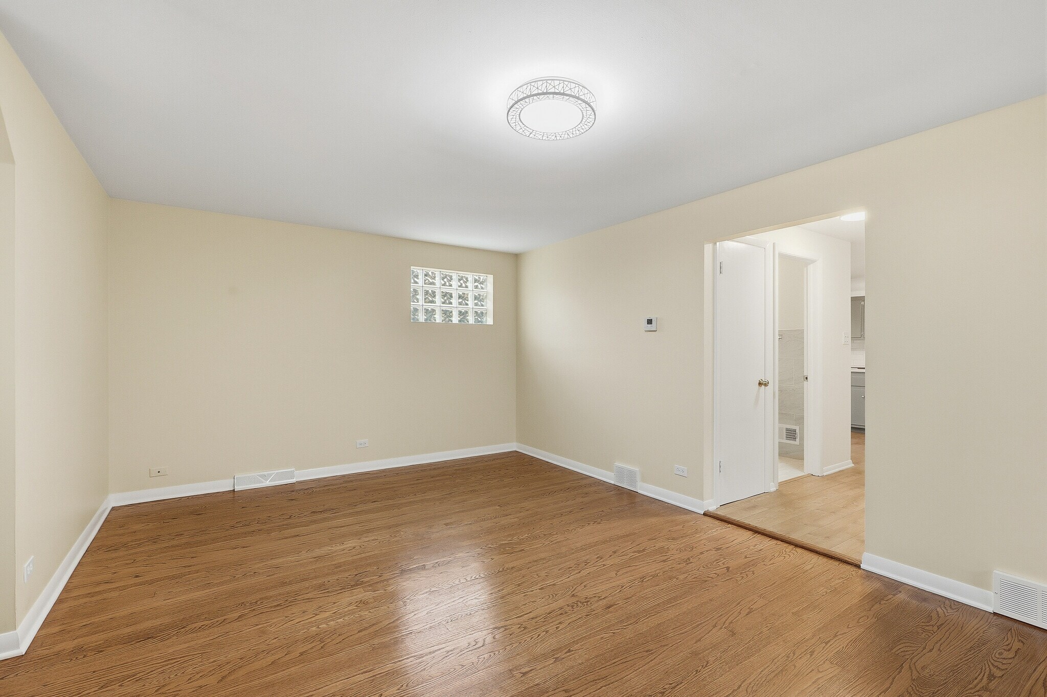 Building Photo - 3840 S Wolcott Ave