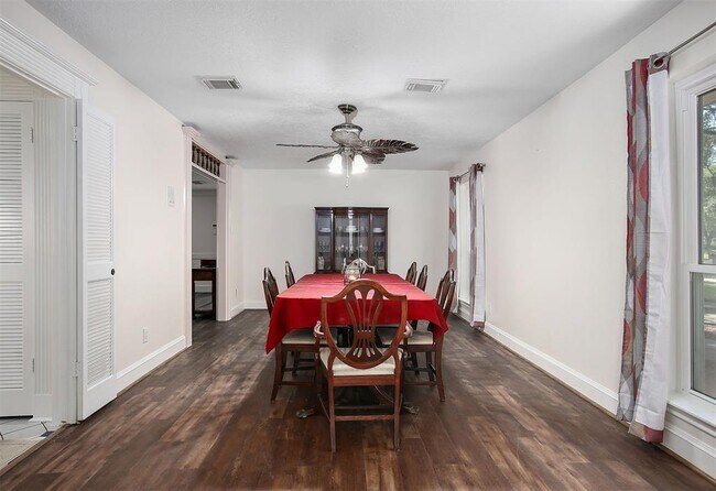 Building Photo - 10455 Antrim Ln