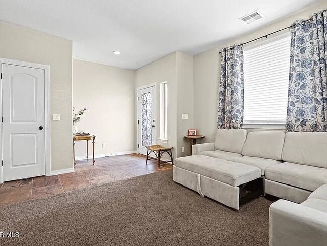 Building Photo - 5525 Valley Cedar Dr