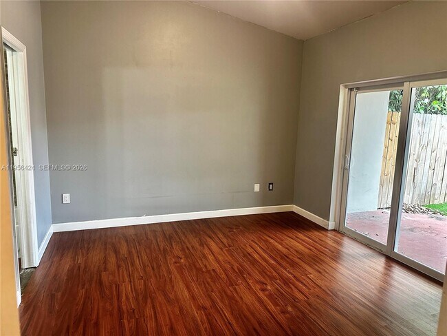 Building Photo - 4249 SW 154th Ave