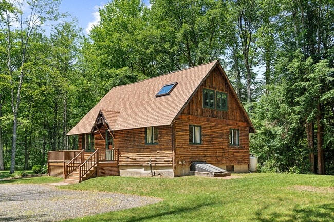 Building Photo - 531 Branch Rd