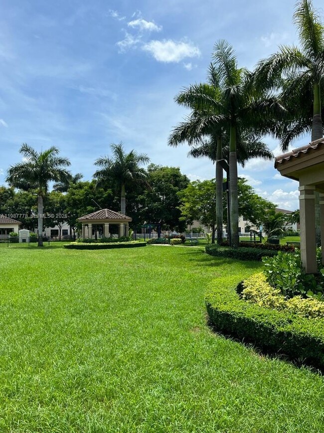 Building Photo - 8925 W 35th Ct