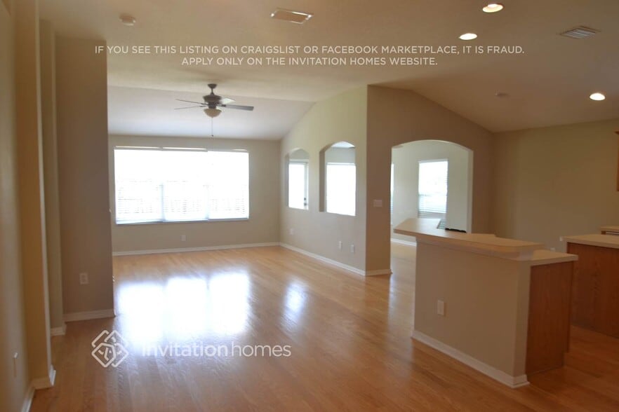 Building Photo - 1021 Torreya Way
