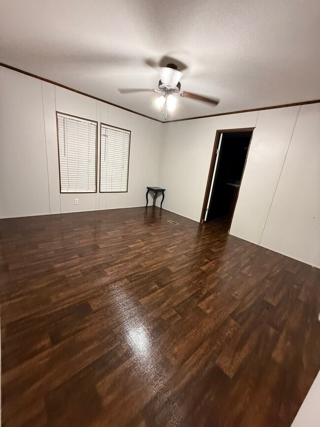 Building Photo - 207 Juniper Rd