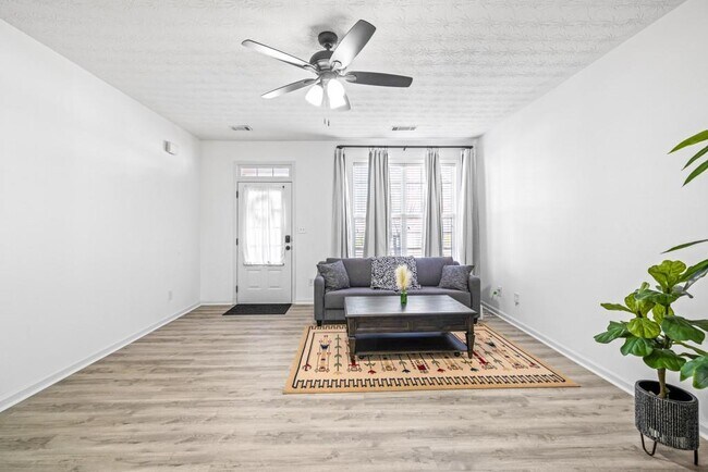 Building Photo - 1514 Park Grove Dr