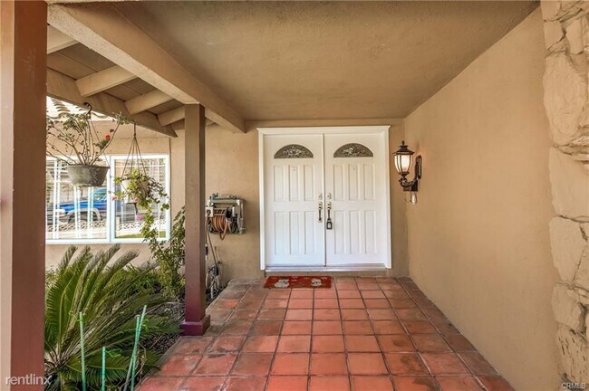 Building Photo - 4 br, 3 bath House - 20252 Ravenwood Ln