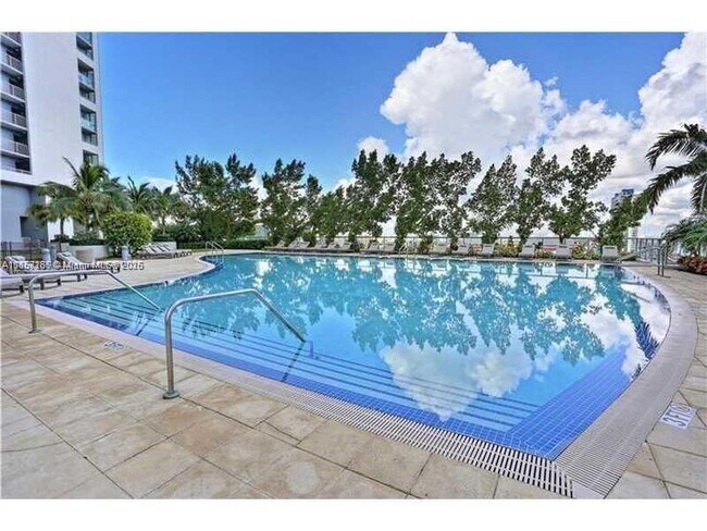 Building Photo - 888 Biscayne Blvd