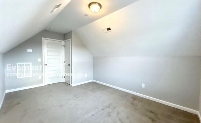 Building Photo - 1104 Prospect Ct