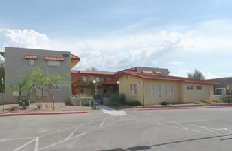 Building Photo - 102 E Mohave Rd