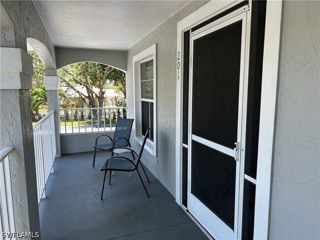 Building Photo - 509 Roma Ct