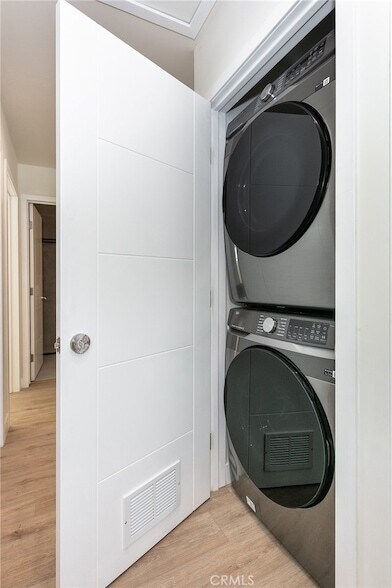 Building Photo - 6419 Valley Cir Terrace